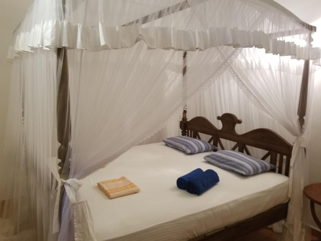 Kumara Guest House Unawatuna Kültér fotó