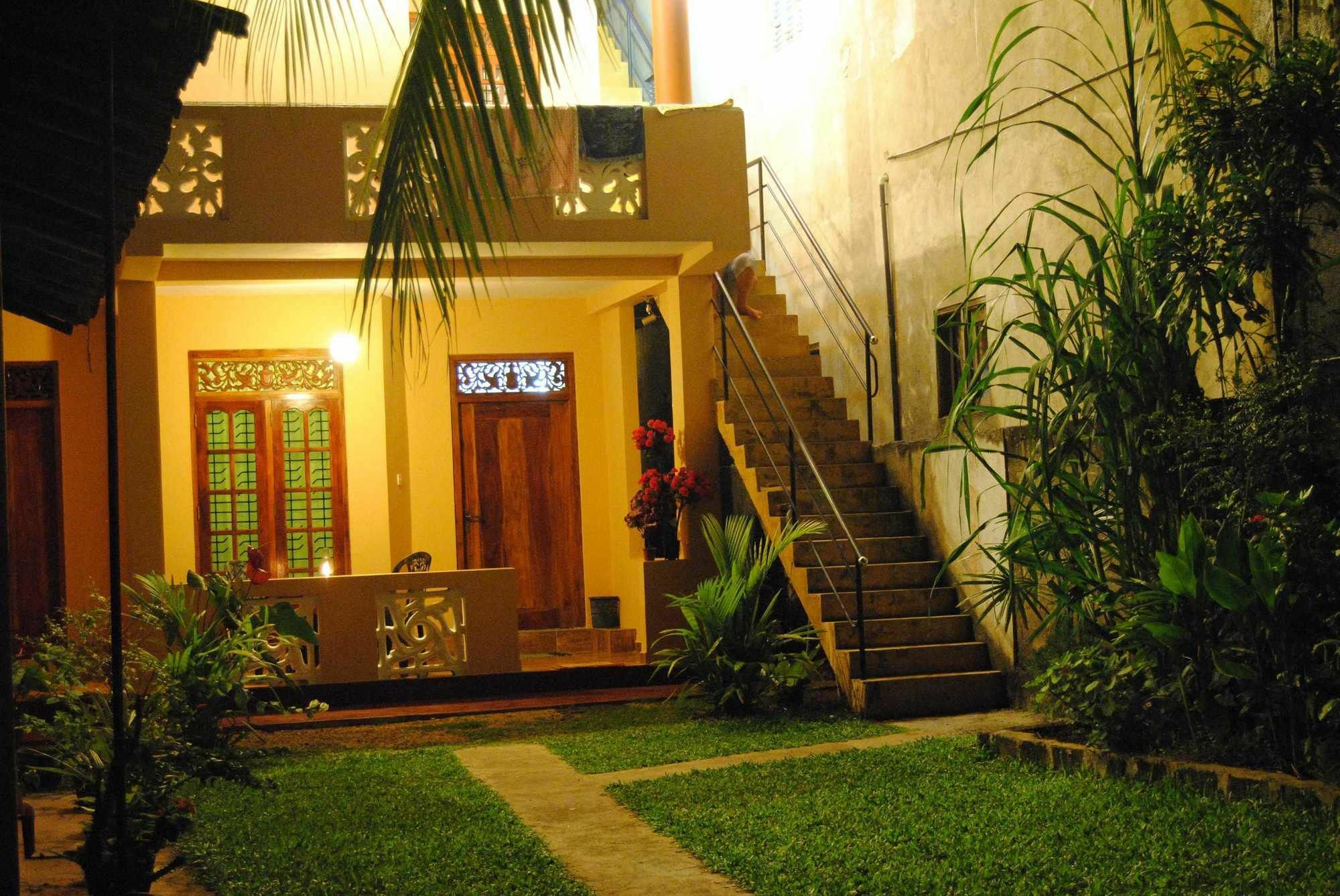 Kumara Guest House Unawatuna Kültér fotó